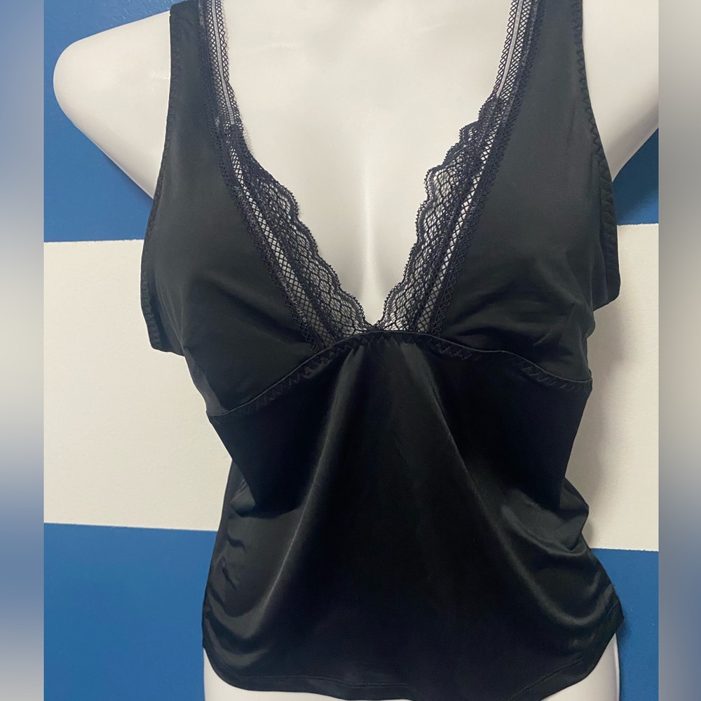 NWT SZ M Free People Intimately Elegant Black Lace Trim Camisole
